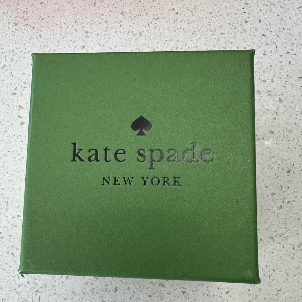 ✨New in Box✨ Kate Spade: Necklace with Heart Pendant - Picture 4 of 5